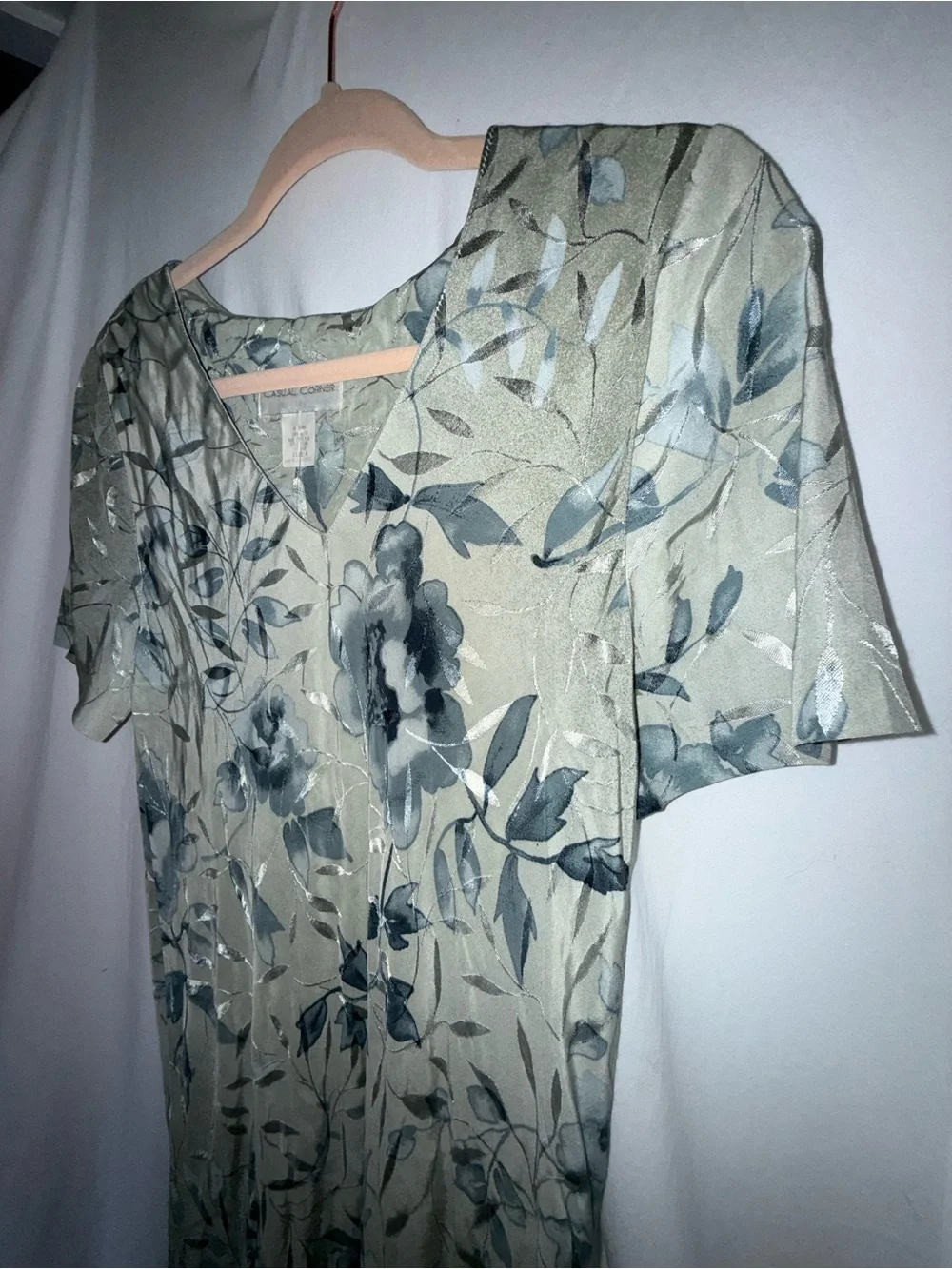 Vintage Casual Corner Floral Short-Sleeve Midi Dress in Sage Green